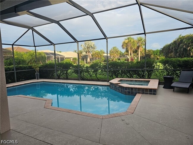 Building Photo - 2323 Bainmar Dr