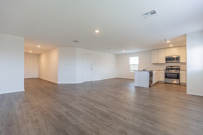 Building Photo - 5319 Hornbeck Hts