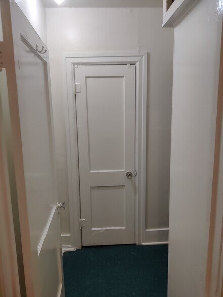 Building Photo - 2427 Hazard St