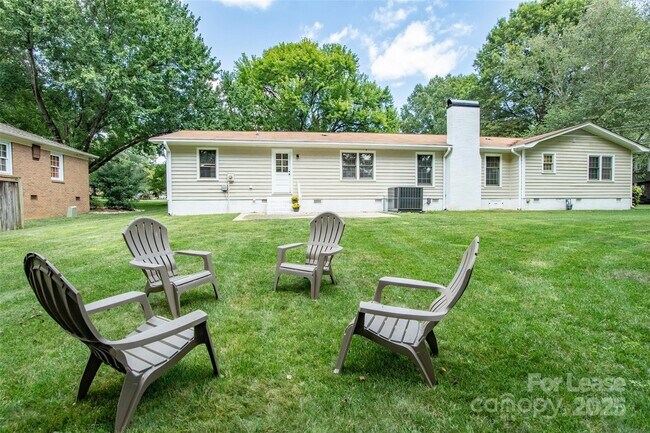 Building Photo - 5110 Chaplin Ln