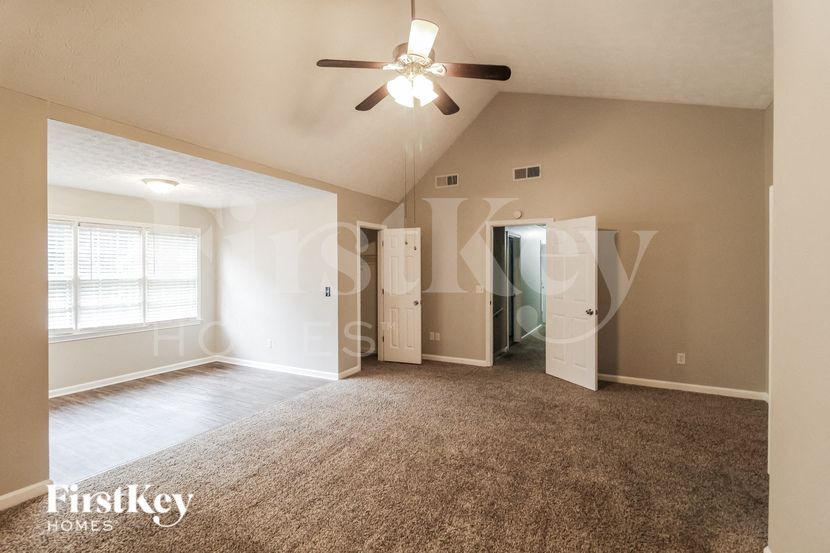 Building Photo - 1580 Summit Point