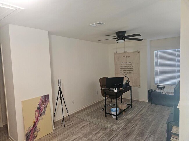 Building Photo - 9518 Willow Lodge Ct