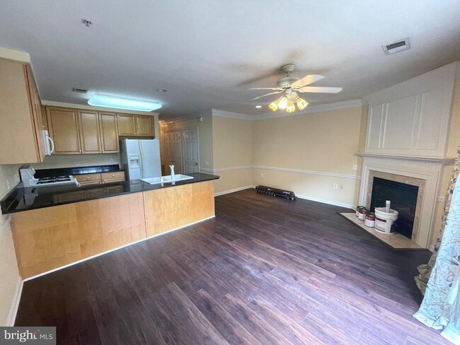 Building Photo - 1306 Roundhouse Ln