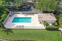 Building Photo - 4722 Lago Vista Dr