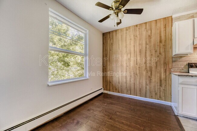 Building Photo - 2120 S Vaughn Way