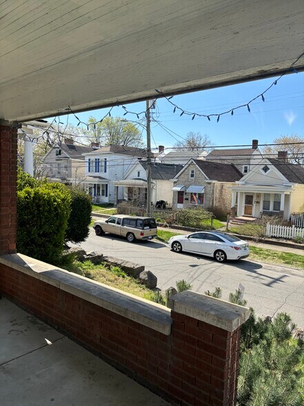 Building Photo - 163 Pope St