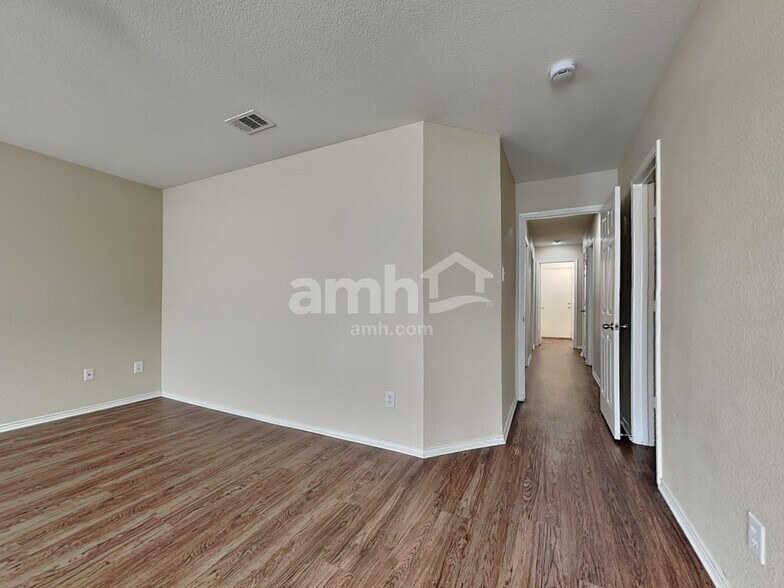 Building Photo - 538 Blue Sage Dr