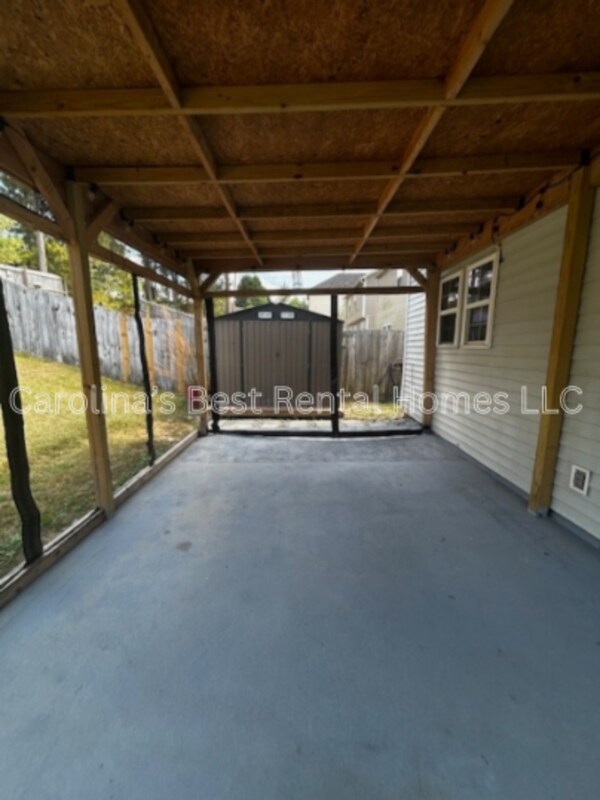 Building Photo - 148 Mariscat Pl