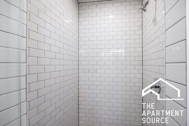 Building Photo - 1836 S Carpenter St