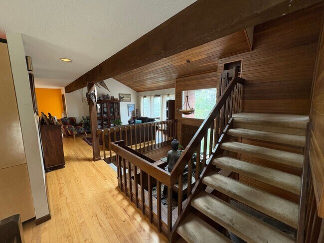 Building Photo - 4 Bed 2.5 Bath Home in North Boulder With ...