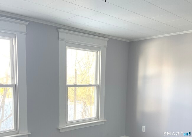 Building Photo - 65 Chambers St