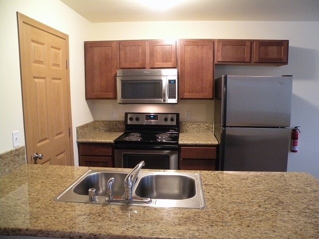 Building Photo - 2901 S Donovan Dr