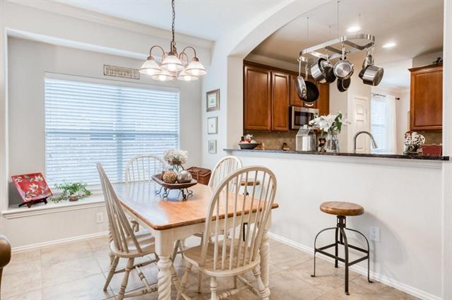 Building Photo - 11550 Henderson Dr