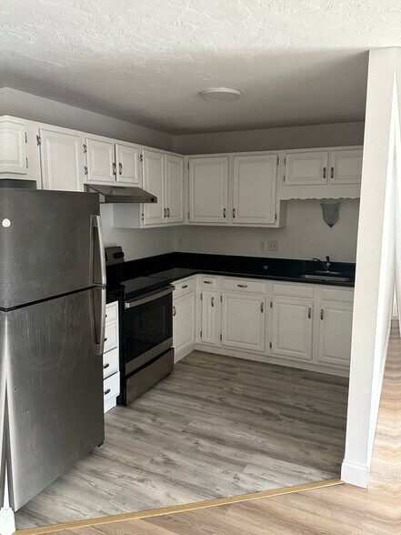 Building Photo - 310 Thompson Road LLC