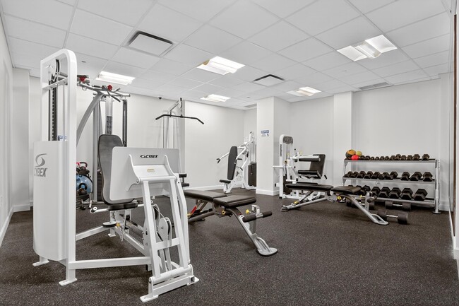 Building Photo - 25 Hudson St