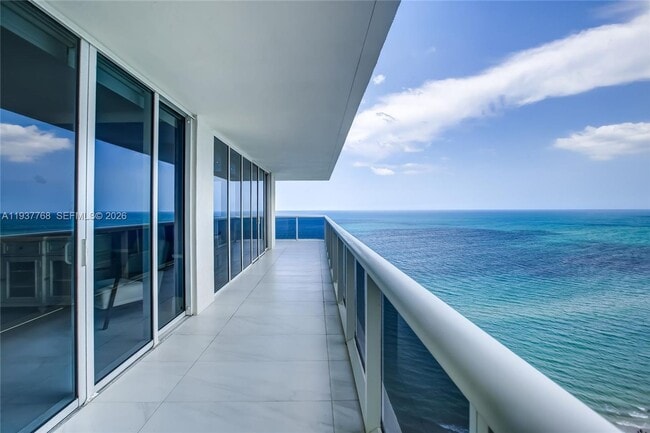 Building Photo - 1830 S Ocean Dr