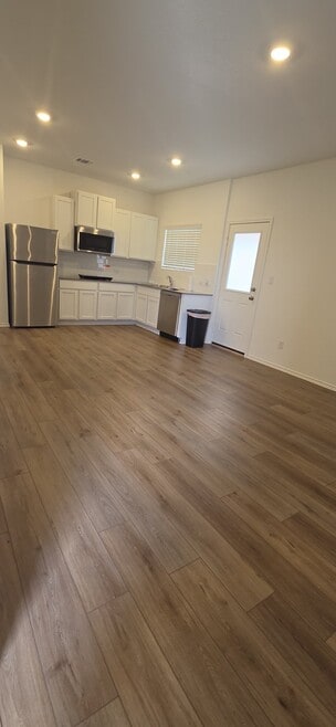 Building Photo - 1261 Aquilla Dr