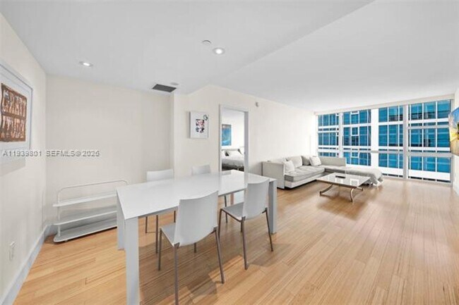 Building Photo - 6801 Collins Ave