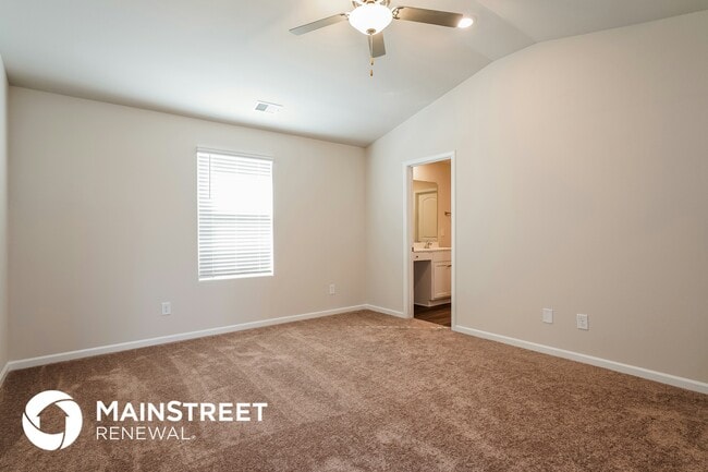 Building Photo - 609 Howling Wind Dr