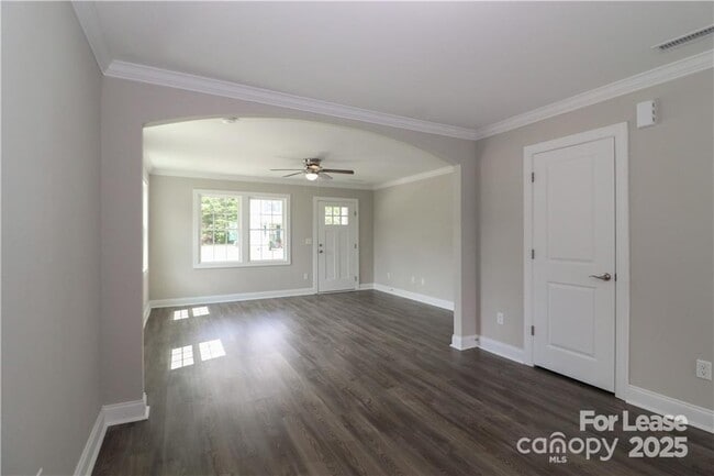 Building Photo - 3973 Newhall Dr NW