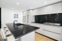 Building Photo - 1126 Lombard St