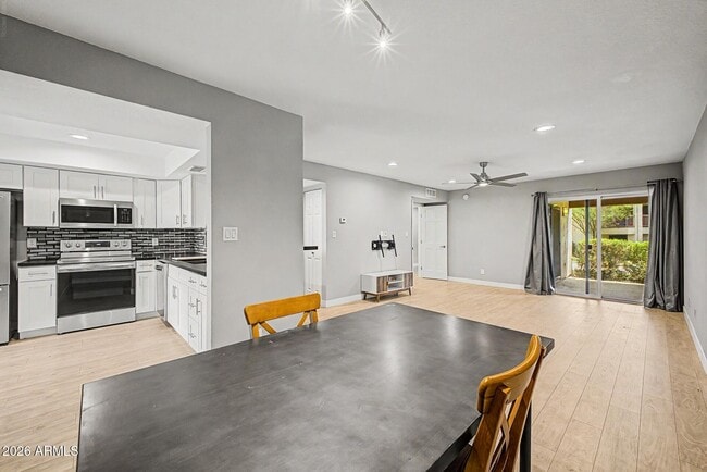 Building Photo - 9465 N 92nd St