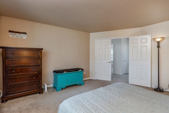 Building Photo - 3 Bedroom 2.5 Bath House