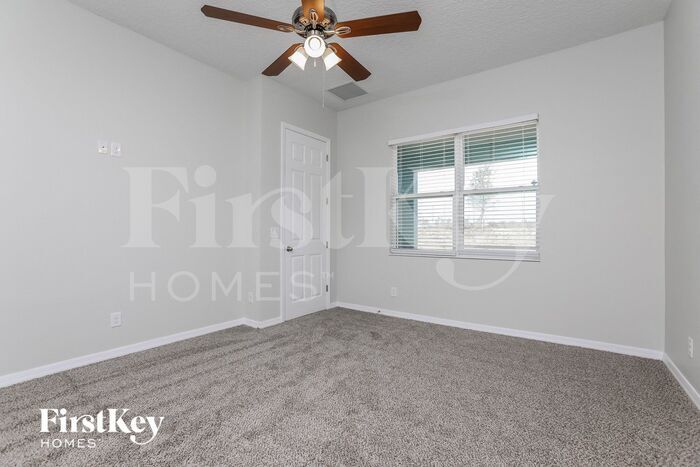 Building Photo - 800 Grand Hilltop Dr