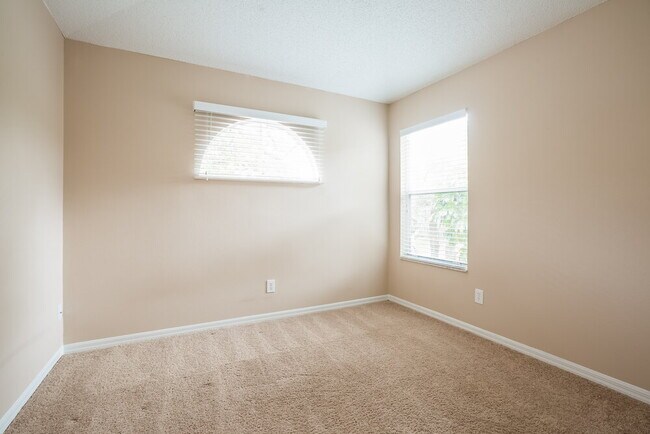 Building Photo - 4020 Windell Pl