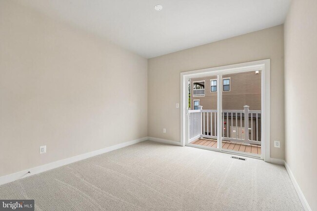 Building Photo - 20167 Northpark Dr