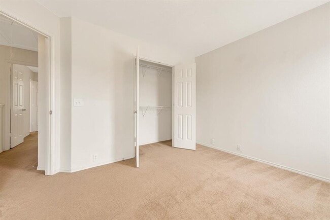 Building Photo - 29731 Sullivan Oaks Dr