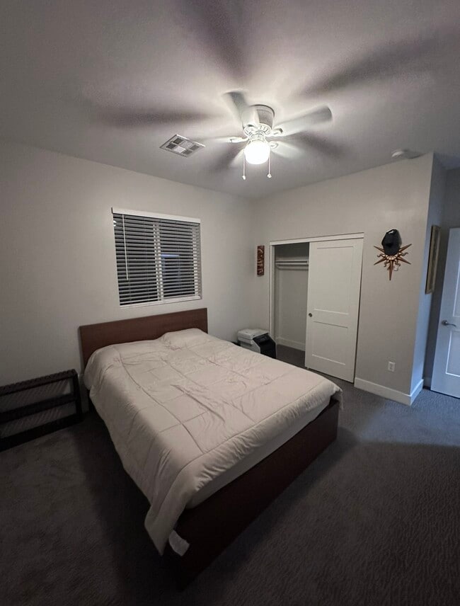 Building Photo - 1213 N 28th St