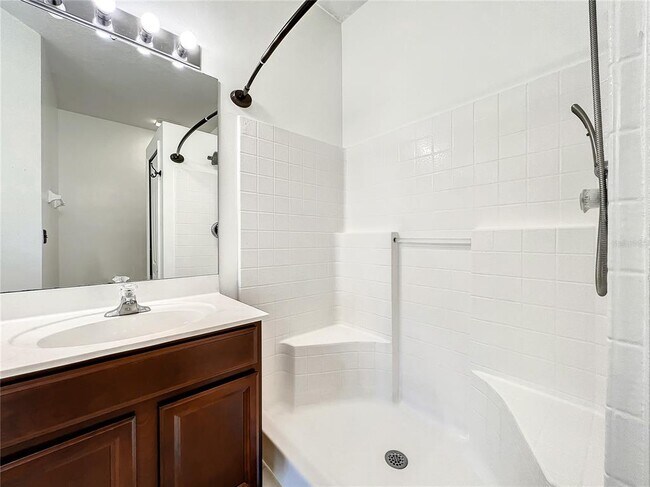 Building Photo - 1827 Great Falls Way