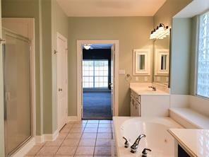 Building Photo - 17406 Autumn Oak Way