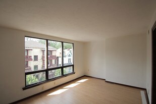 Building Photo - 315 S Trenton Ave