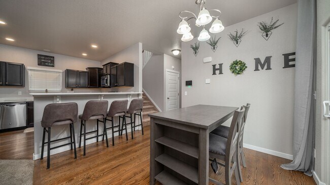 Building Photo - Furnished Rental in the Spring Creek Neighborhood