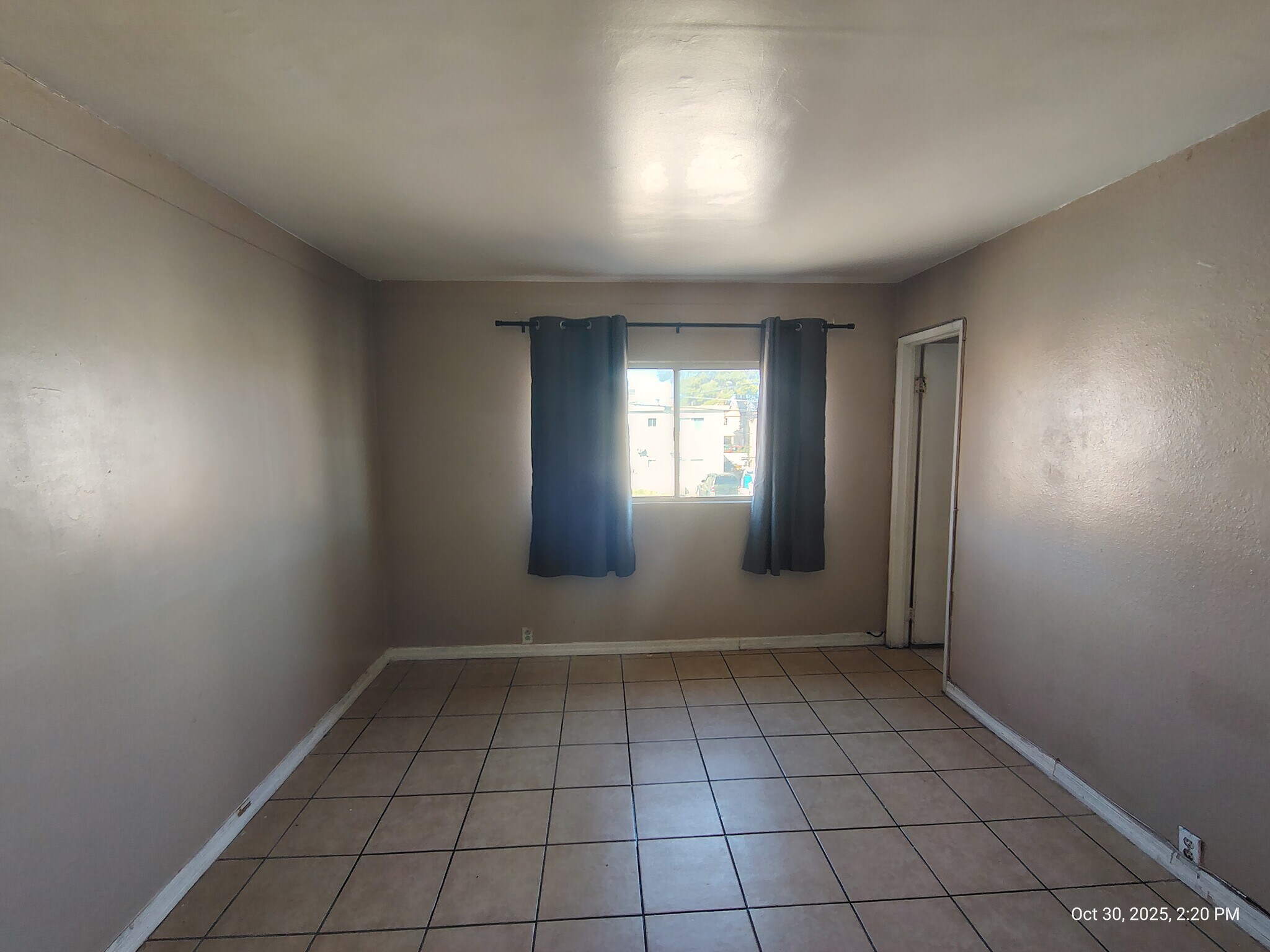 Building Photo - 2929 Elm Ave