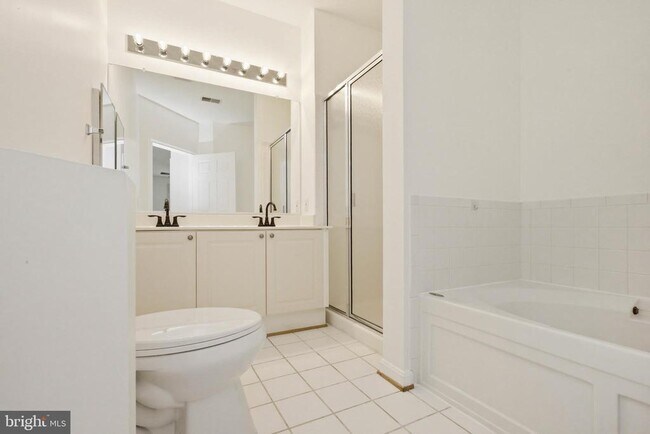 Building Photo - 2711 Bellforest Ct