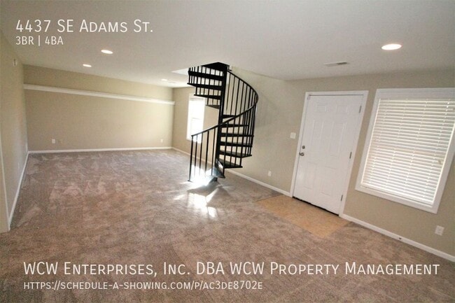 Building Photo - 4437 SE Adams St