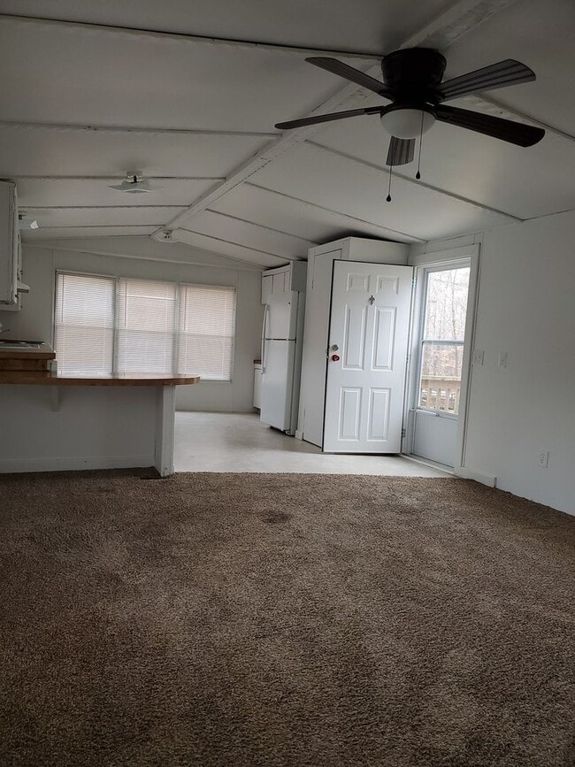 Building Photo - Ready to Move in