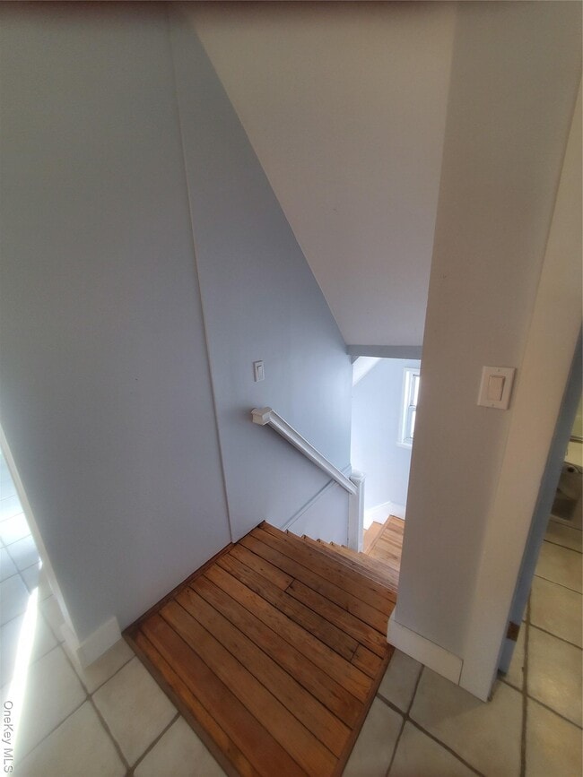 Building Photo - 35 3rd Ave