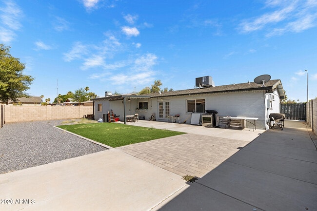 Building Photo - 4716 W Christy Dr