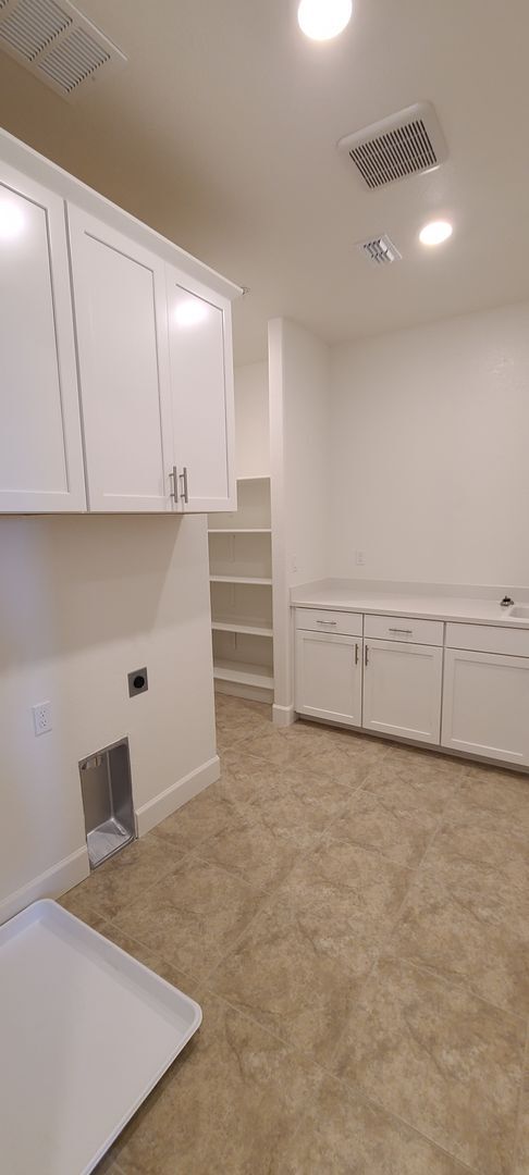 Building Photo - Luxury home in Springlake in Woodland