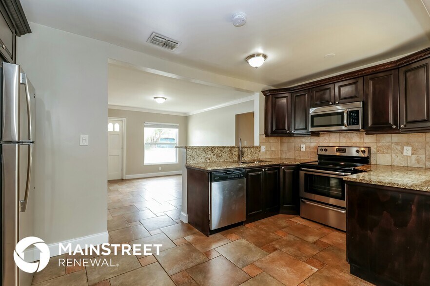 Building Photo - 104 Ramona Cir