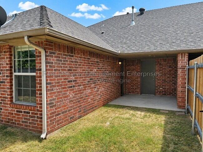 Building Photo - 4713 Castle Bay Cove