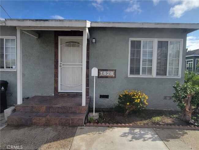 Building Photo - 1626 W 204th St