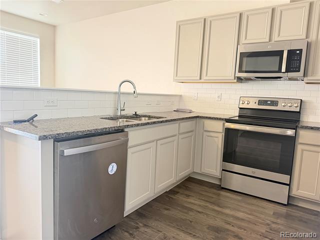 Building Photo - 6506 N Biscay St