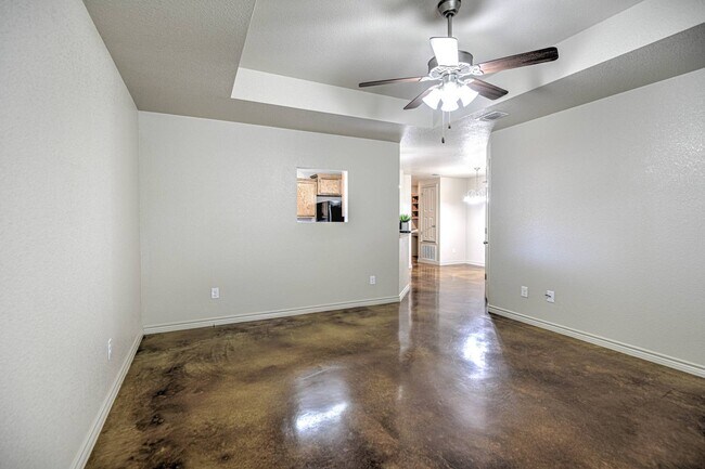 Building Photo - 1607 Powder River Dr APT A