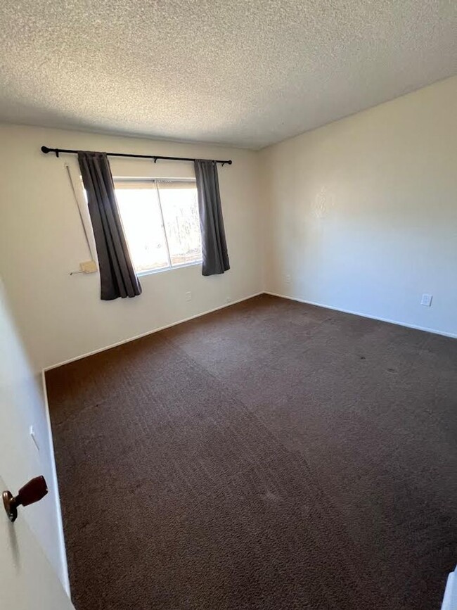 Building Photo - AVAILABLE NOW $200 off First Month Rent