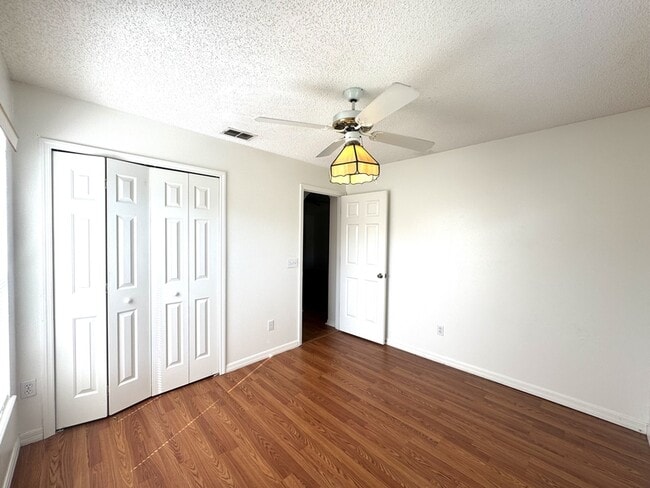 Building Photo - 1648 Dunlap Dr